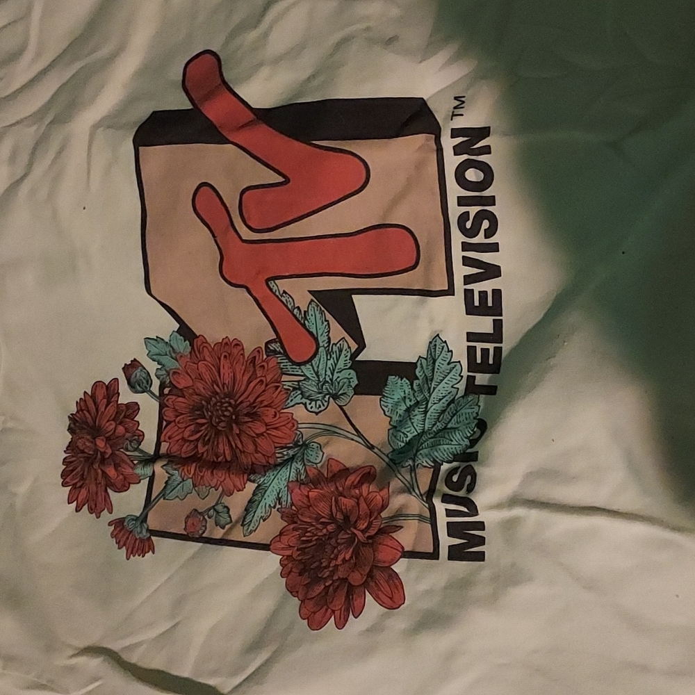 MTV t-shirt